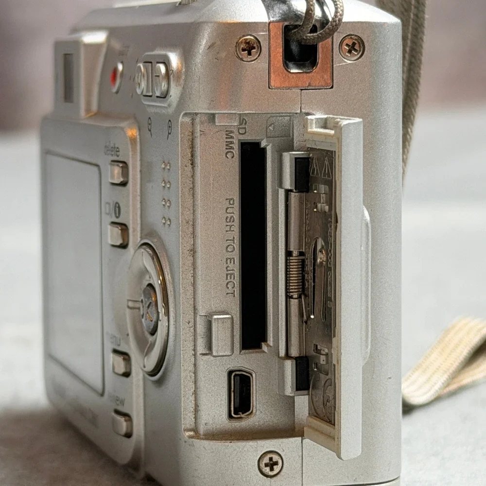 Kodak EasyShare C360 5.0MP Digital Camera Silver 3x Optical Zoom Retro Digicam